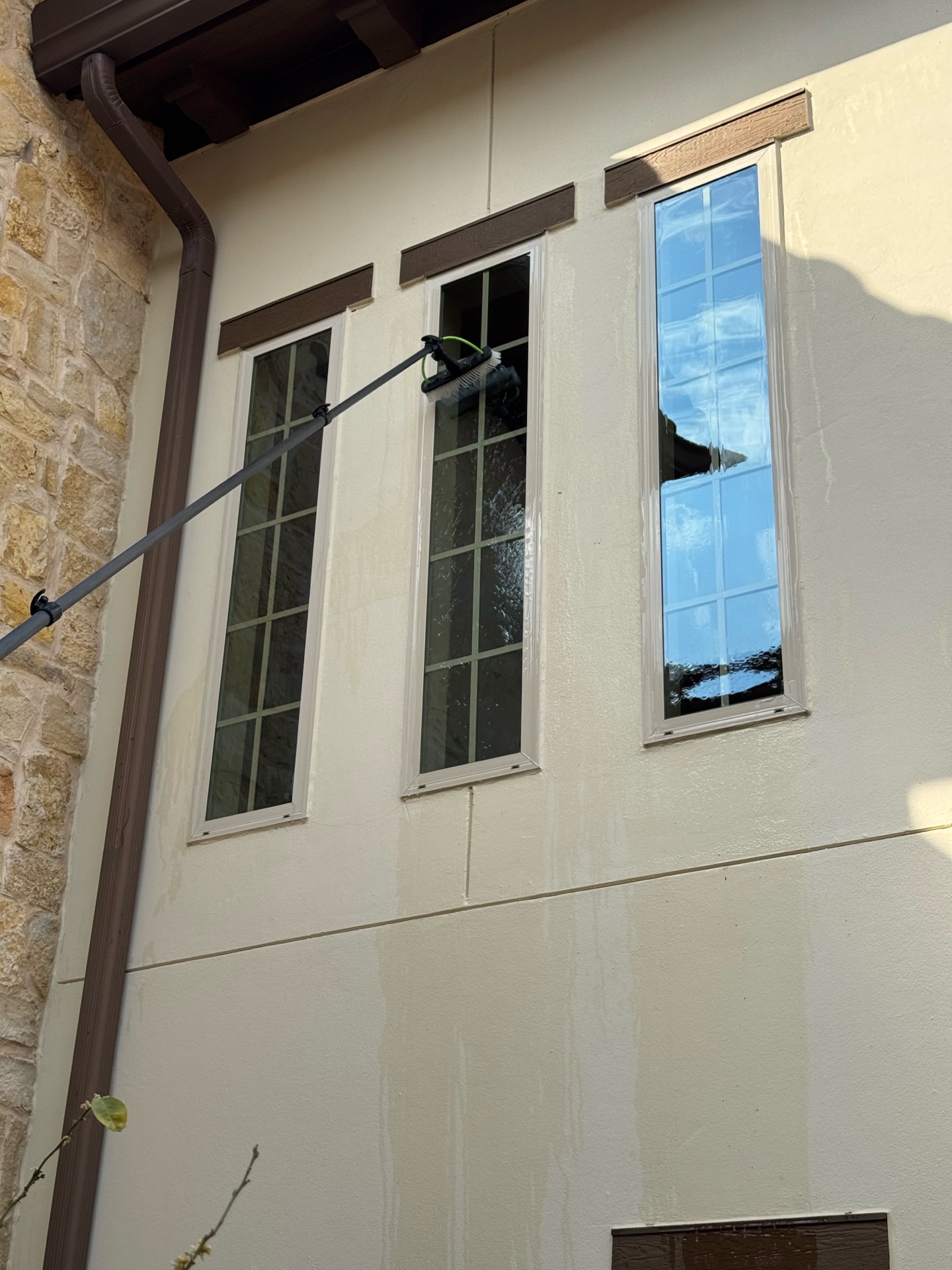 Exterior window cleaning